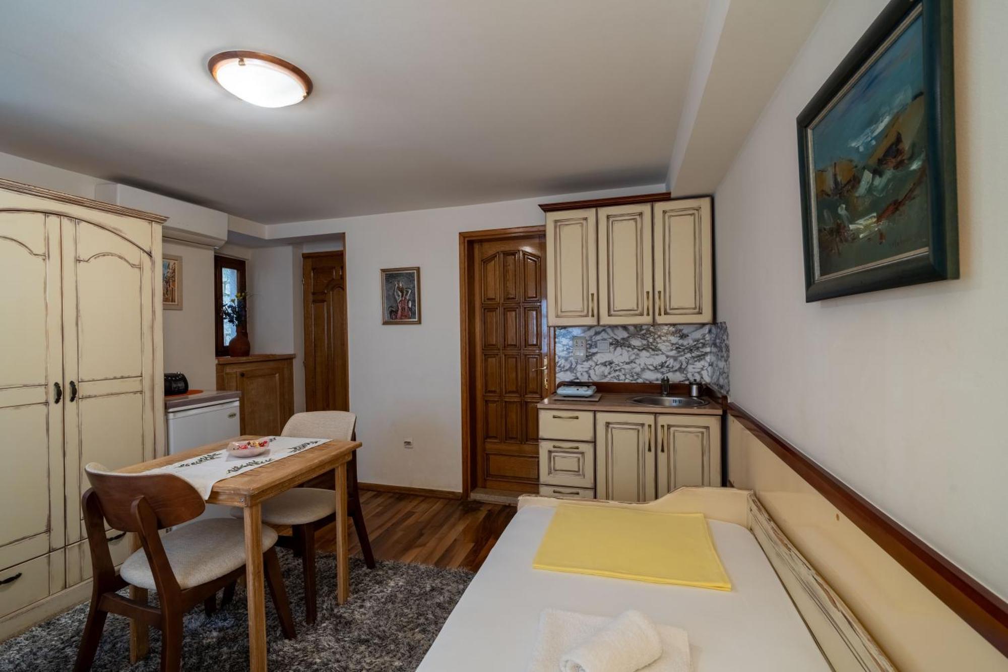 Studios Belvi Kotor Zewnętrze zdjęcie